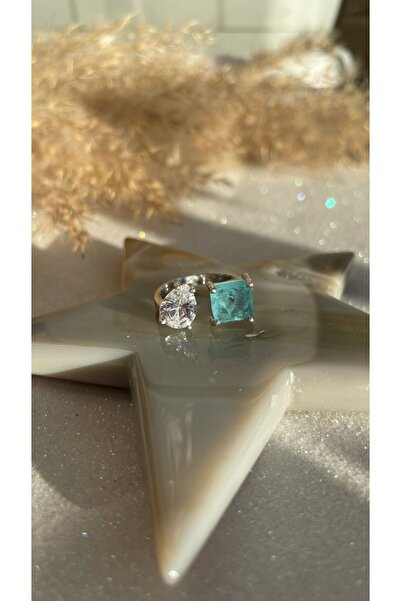 Luna Argento RODYUM KAPLAMA MAVİ YEŞİL PARAİBA TAŞLI KARE VE BEYAZ DAMLA AYAR...