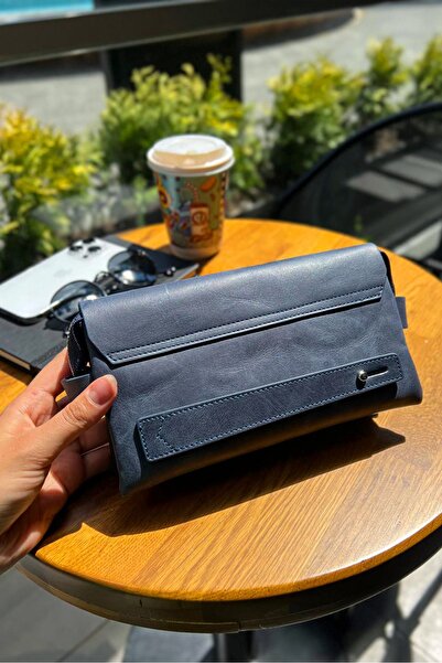 Noppa Синя унісекс сумка з натуральної шкіри - на блискавці, з ручкою та відділенням для телефону