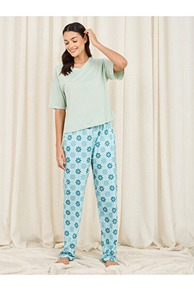 Styli Solid Drop Shoulder T-shirt and Floral Tile Print Pyjama Set