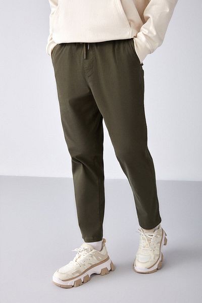 GRIMELANGE Reese Herren-Hose mit bequemer Passform und elastischem Bund aus gewebtem Baumwoll-Elastan-Gewebe in gewaschenem Khaki