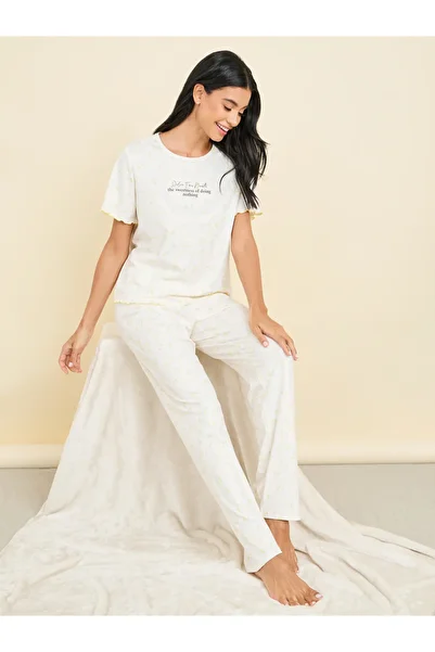 Styli Ribbed Lettuce Hem Floral AOP T-shirt and Pyjama Set