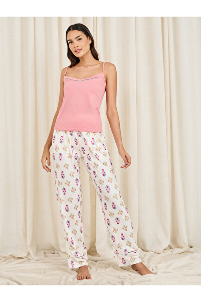 Styli Lace Ladder Insert Cami and Floral Print Pyjama Set