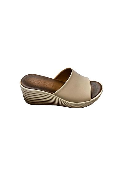 Shoes Γυναικείες παντόφλες Wedge Heeled