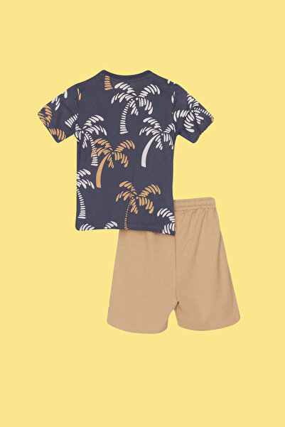 TRENDYOLKIDS Fiú antracit tenyérmintás póló és rövidnadrág szett - 100% pamut TKDSS24AU00022