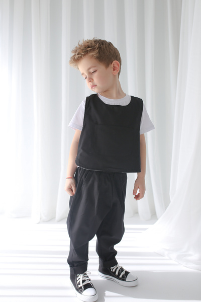 Catz Kids Двулицев комплект от черни ленени панталони и жилетка с морков - сив