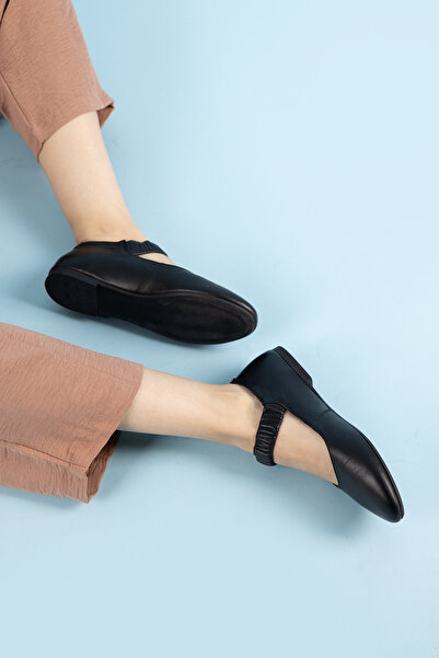 Getcho Salore Women's Black Genuine Leather Ankle Elastic Ballerinas