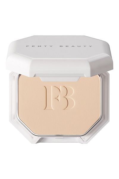 FENTY BEAUTY بودرة أساس ناعمة غير لامعة من برو فيلتير - كريم أساس 160 (9.1 جم)