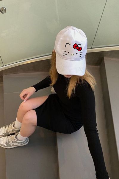 Touz Moda Hello Kitty - White Hat Design