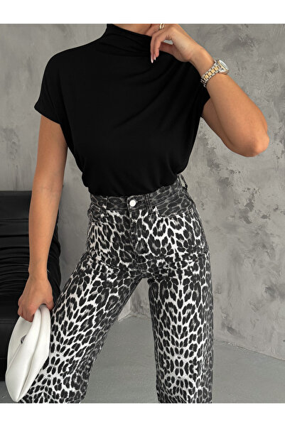 ladyzey Μαύρη γυναικεία μπλούζα με γιακά εκτός ώμου