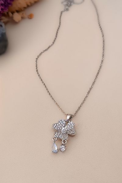 COSİTA Zircon Stone Pearl Clover - Dangle Crystal Solitaire, Silver Steel Necklace