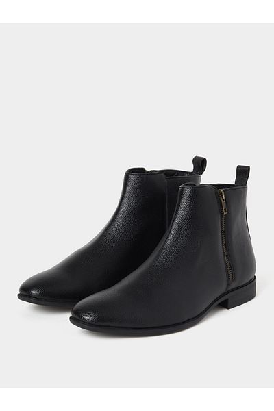 Styli Narrow Round Toe Chelsea Boots in Textured Faux Leather