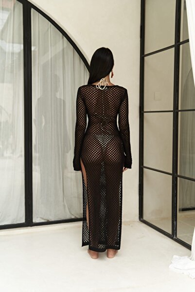 BOHEMAİ Černé pletené šaty - Seychely s detailem dřevěného prstenu