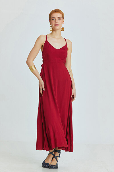 Clandestino Red Stylish Solid Color Dress - Back Detail