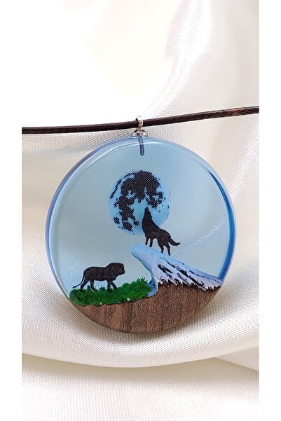 Selenge Art Asil - Aslan ve Kurt ve Dolunay Detaylı Dağ El Emeği Epoksi Kolye