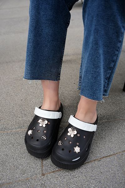 LAMİNTA Papuci de damă Black Flow - Detaliu accesoriu
