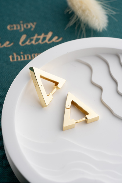 Nereze 925 Ayar Gümüş Gold Kaplama Taşsız Üçgen Model Küpe