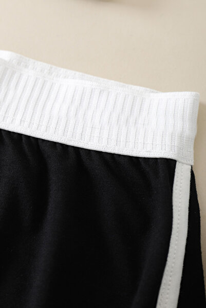 Imoda Women's Black and White Elastic Cross Crop Heeled Shorts Homewear Set