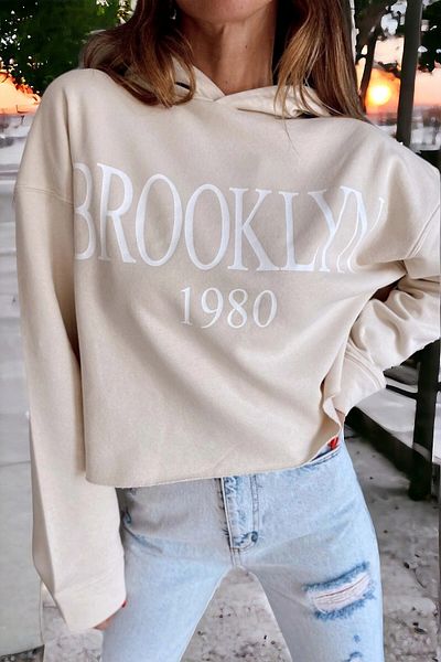 LEON CLUB Γυναικείο φούτερ σε μπεζ κείμενο Brooklyn με στάμπα Raster