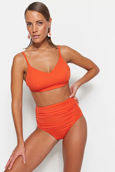 Trendyol Collection Granatapfelblume Recovery Hipster-Bikinihose mit hoher Taille TBESS20BA0018