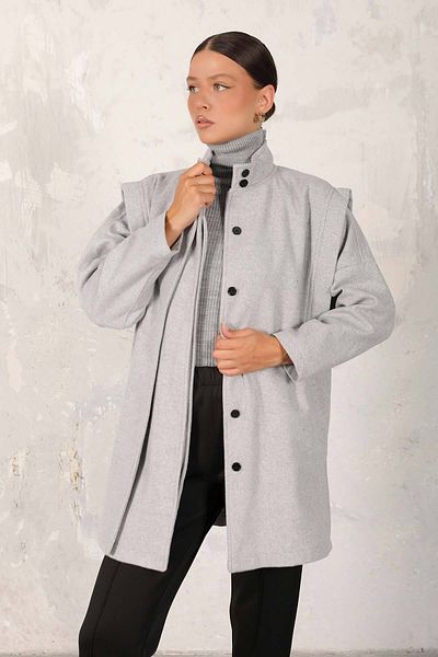 Melike Tatar 32-6501 Model GRAY Short Stamp Coat