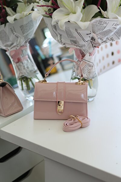 Moom Bag Powder Patent Leather Women's Hand Shoulder Bag - Buckle Detail and Chain