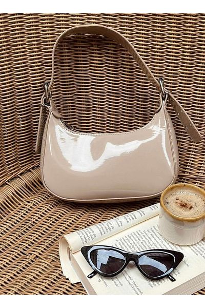 Vera Stylish Patent Leather Baguette Bag