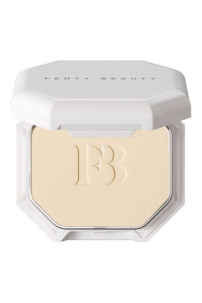 FENTY BEAUTY بودرة أساس ناعمة غير لامعة من برو فيلتير - كريم أساس 110 (9.1 جم)