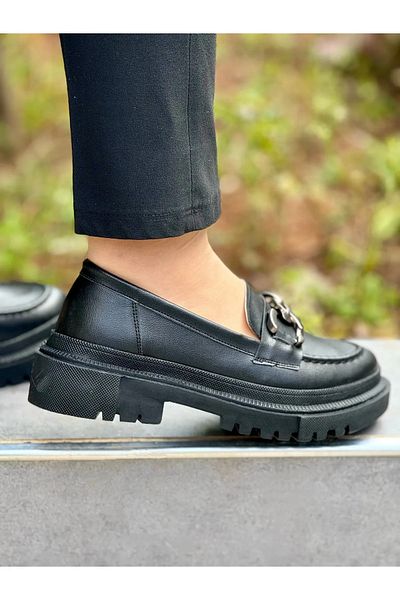 TREND High Base Loafer with Silver Chain Accessories