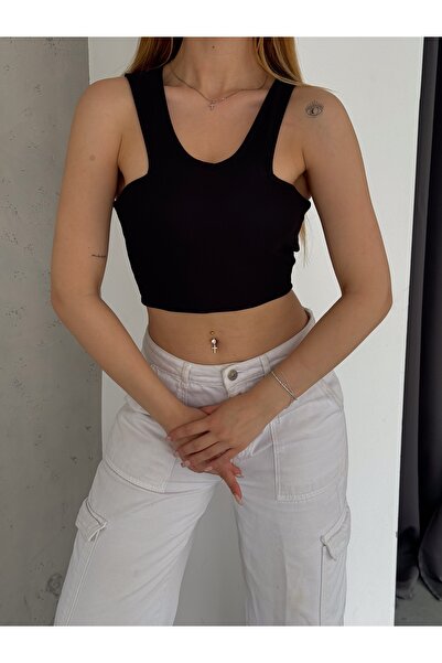 QUTTA Черна блуза с V-образно деколте и дебели презрамки - Нулеви ръкави