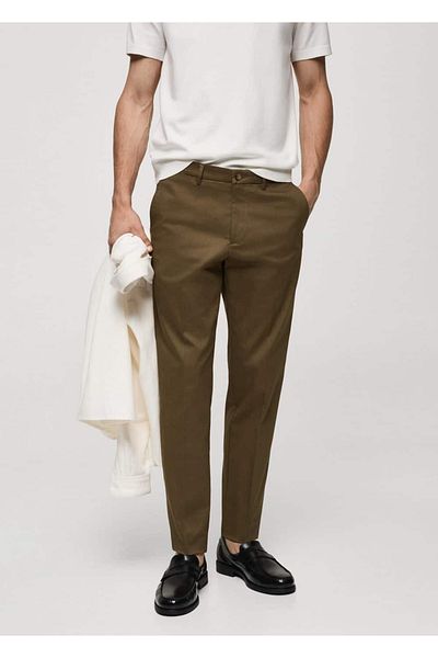 MANGO Man Spodnie Chino Slim Fit – stylowy wygląd