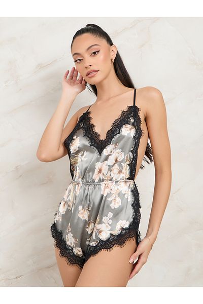 Styli Eyelash Lace Trim Side Slit Floral Print Teddy