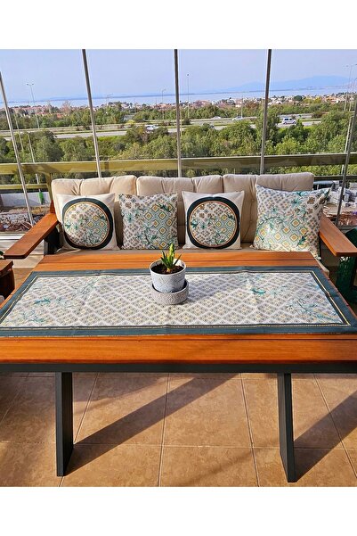 Another Taş Baskılı Parlak Zambak Desenli Runner Ve Kırlent Kılıfı Takımı