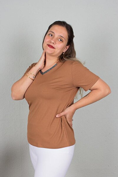 Truva XXL Πολύχρωμο μπλουζάκι με λάμψη - Μεγάλο μέγεθος B111