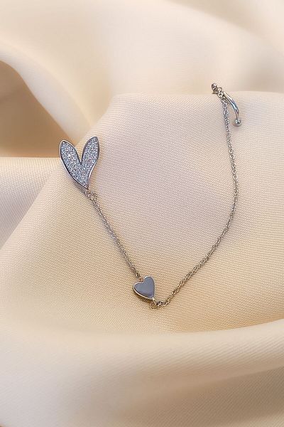 COSİTA Silver Color Chain Dangle Heart Figure Needle and Compression Earrings