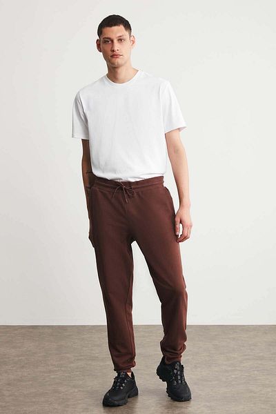 GRIMELANGE Jeremıah Herren-Jogginghose aus flexiblem Stoff in Burgunderrot mit normalem Bein, Lanyard-Taille und elastischen Taschen