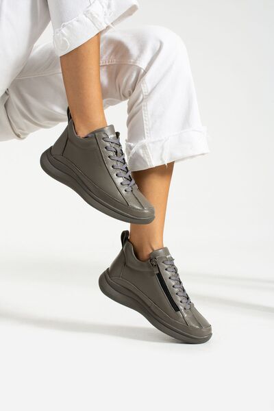 Forelli FORELLİ GERÇEK DERİ ORTOPEDİK TABAN KADIN KIŞLIK BOT SU GEÇİRMEZ KAR BOTU KAYMAZ TABAN ANNE BOT