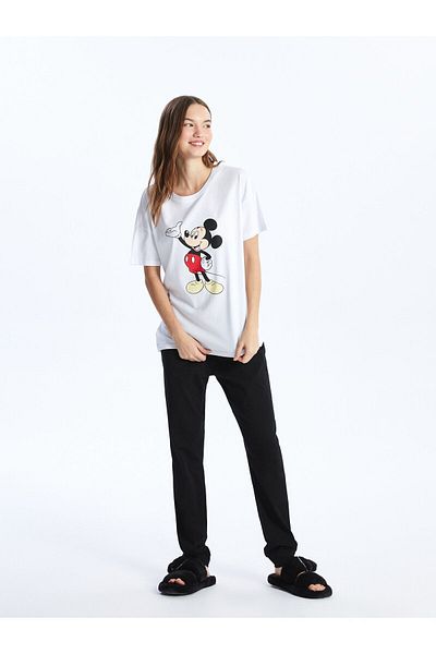 LC Waikiki Kurzärmliges Pyjama-Set für Damen mit Rundhalsausschnitt, Mickey Mouse-Aufdruck