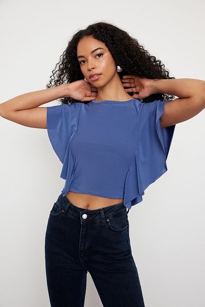 Trendyol Collection Indigo Levers Ruffle Λεπτομερής Ευέλικτη Πλεκτή Μπλούζα με λαιμόκοψη πλήρωμα TWOSS24BZ00636