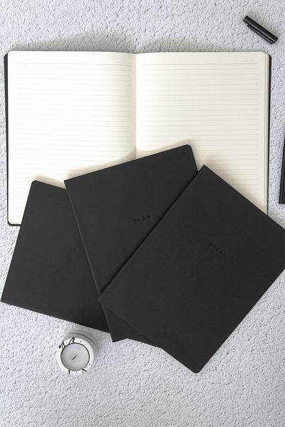 Matt Notebook 18x24'cm Set de 4 caiete Cusut croitor cu rigle Negru