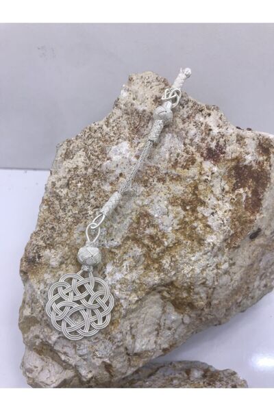 KAZZAZE Любовен възел Сребърен единичен пискюл