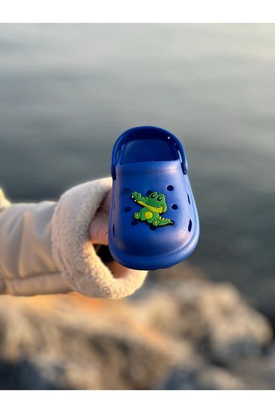 Bold Boutique Stylish Children's Crocs - Non-Slip Home Slippers, Sea and Pool Bathroom Slippers