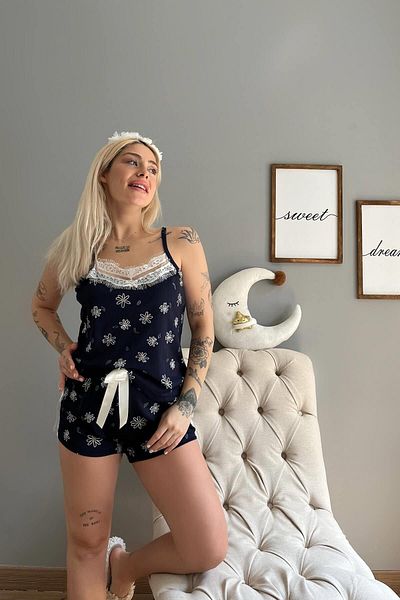 Pijamaevi Detailní pletený pyžamový set s námořnickou modrou krajkou Daisy s kraťasy s provazovým popruhem