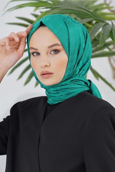 Loryan Benetton Shawl - Silky Jacquard with Houndstooth Pattern