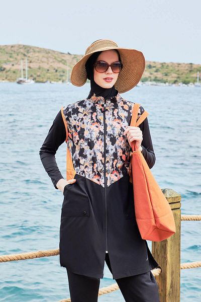 Haşema Сгъваема плажна шапка с козирка в цвят млечен кафе с панделка