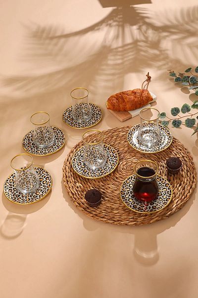 B&M 12 Piece Leopard Patterned Round Tea Set