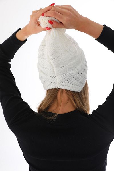 Ritagarcia Women's Thick Ecru Knitted Pompom Beret
