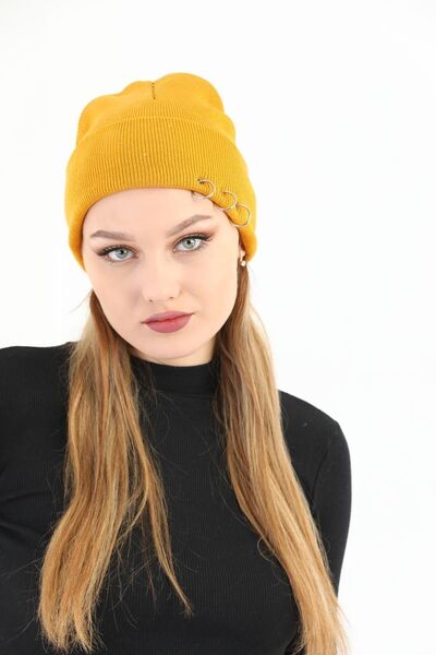 Ritagarcia Дамска зимна шапка с пиърсинг в цвят горчица