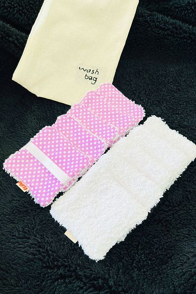 Puffa 10 Lilac Makeup Remover Pads - Washing Bag Gift
