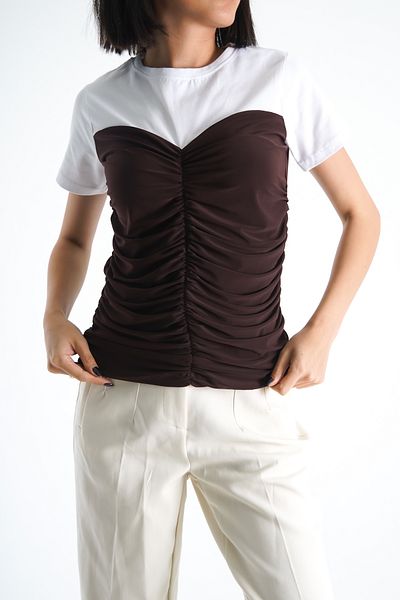 Moda Değirmeni Tricou alb-maro pentru femei - Gât crew, drapat în față BG1193-314-0001