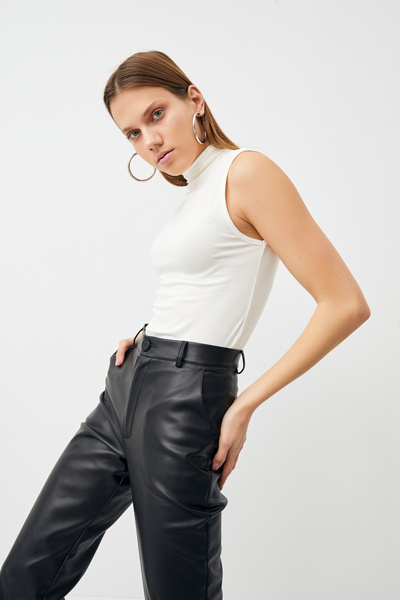 Bipantolon Cream, White and Gray 3-Piece Sleeveless Bodysuit Set for Women